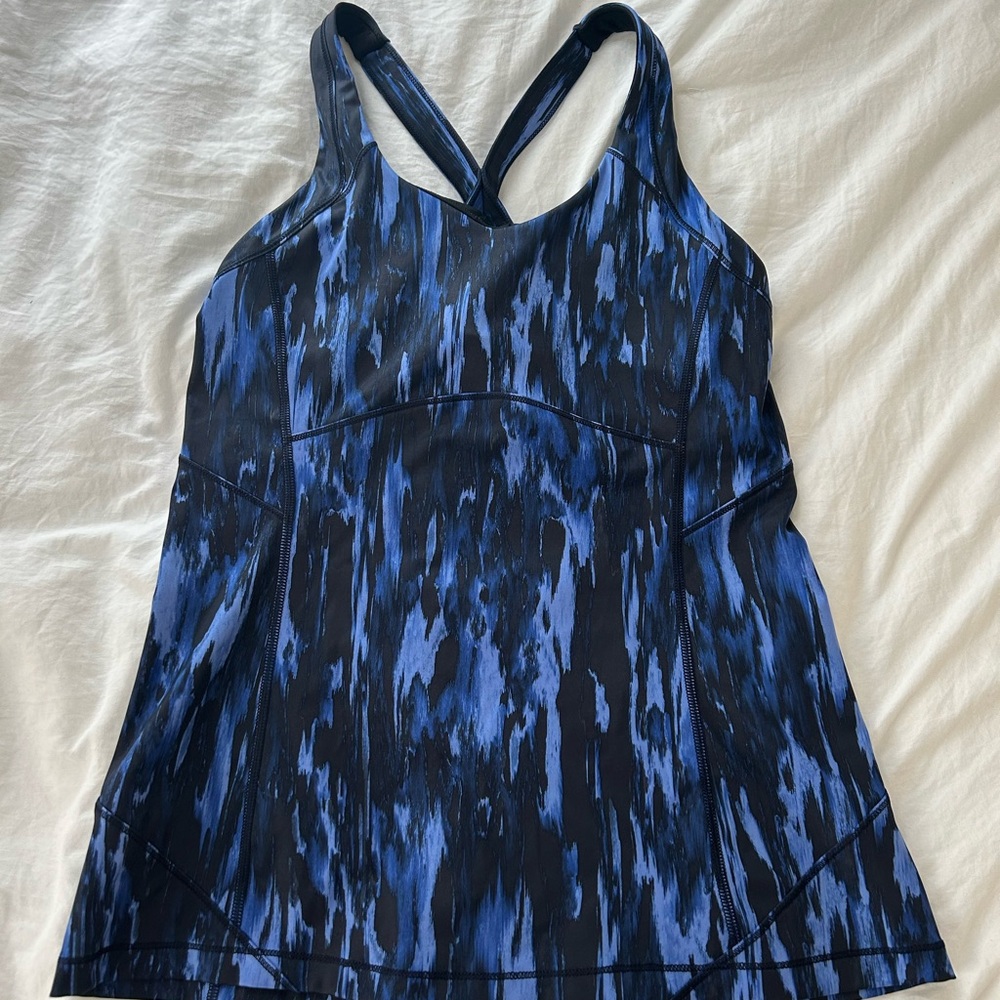 Lululemon Women's Blue Patterned Tank Top